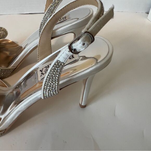Badgley Mischka Rennie Rhinestone Soft White Stiletto Heel Bridal Sandal Size 8 - Picture 7 of 11